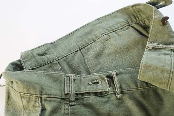 vintage army pants / OG 107 pants / 1960s OG 107 Cotton Sateen Side Tag Army Pants 30-32