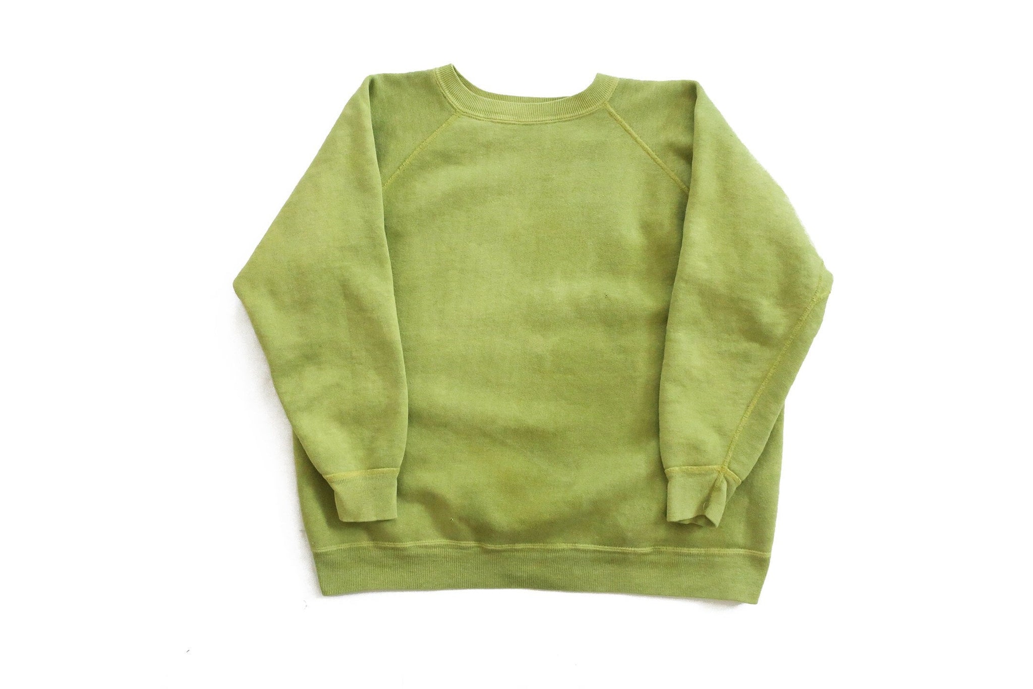 faded sweatshirt / 60s sweatshirt / 1960s moss green faded raglan crew neck gusset cotton sweatshirt Medium