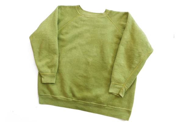 faded sweatshirt / 60s sweatshirt / 1960s moss green faded raglan crew neck gusset cotton sweatshirt Medium